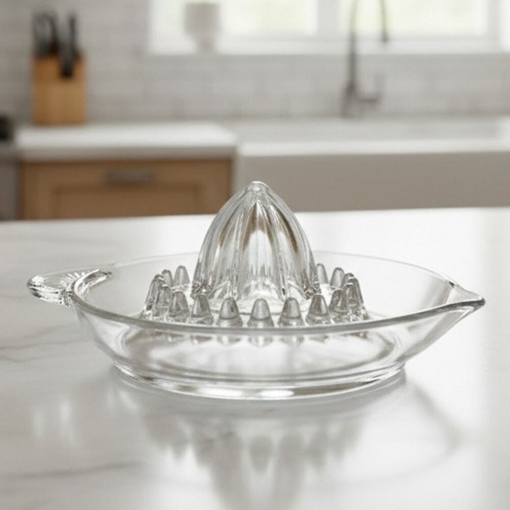 Vintage Made in Italy Glass Citrus Juicer Reamer Seed Dam Hobnail Retro Kitchen